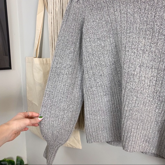 Marled Balloon Sleeve Grey Knit Sweater Size Medium - Picture 2 of 12
